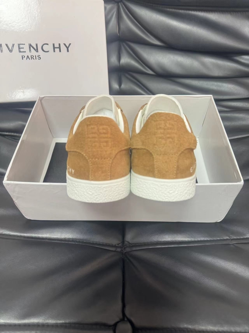 Givenchy Sneakers